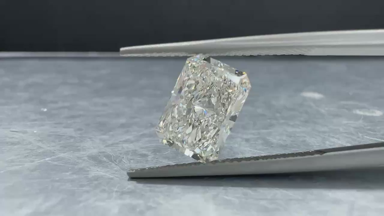 Lab Grown Diamond RADIANT F Carat 1.09