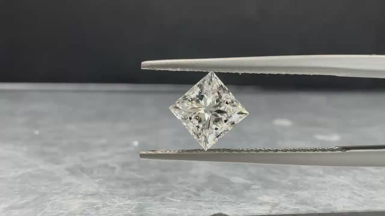 Lab Grown Diamond PRINCESS E Carat 3.03