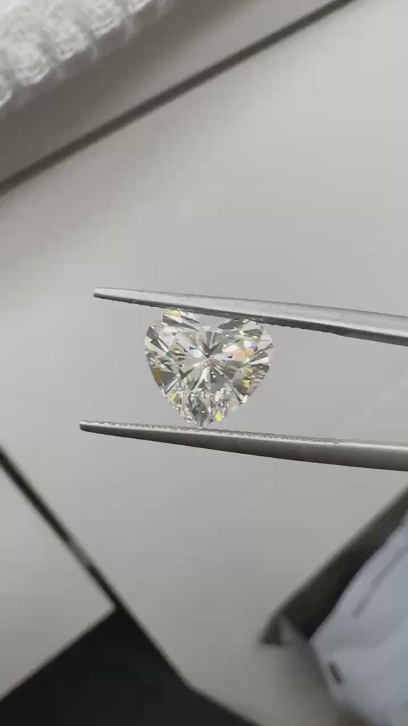 Lab Grown Diamond HEART E Carat 1.06